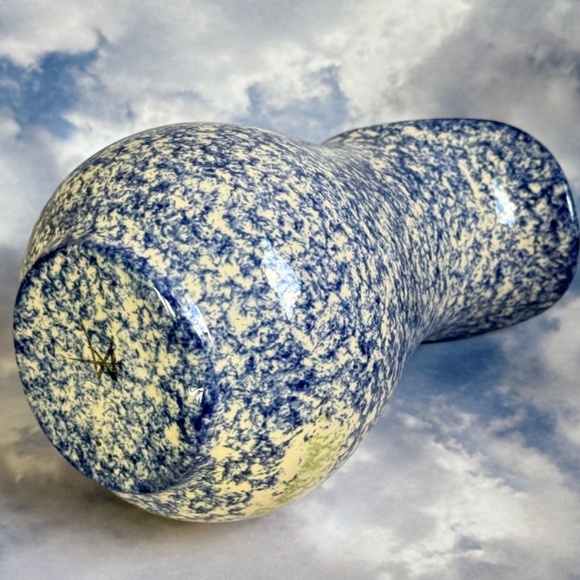 VINTAGE MOLLY DALLAS Spatterware Ceramic Cow Pitcher Hand Painted Blue White USA - Picture 6 of 7